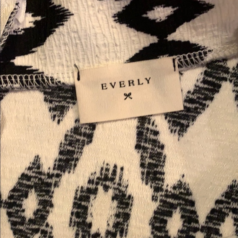 Everly Size M Black and White Skirt - Picture 3 of 4
